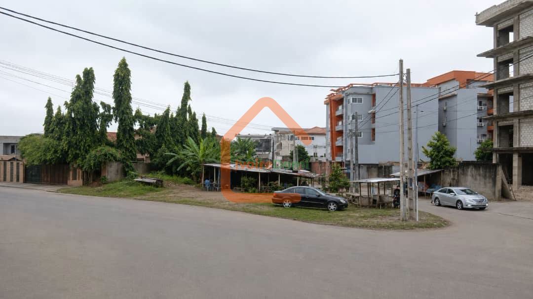 TERRAIN COMMERCIAL EN VENTE RIVIERA PALMERAIE