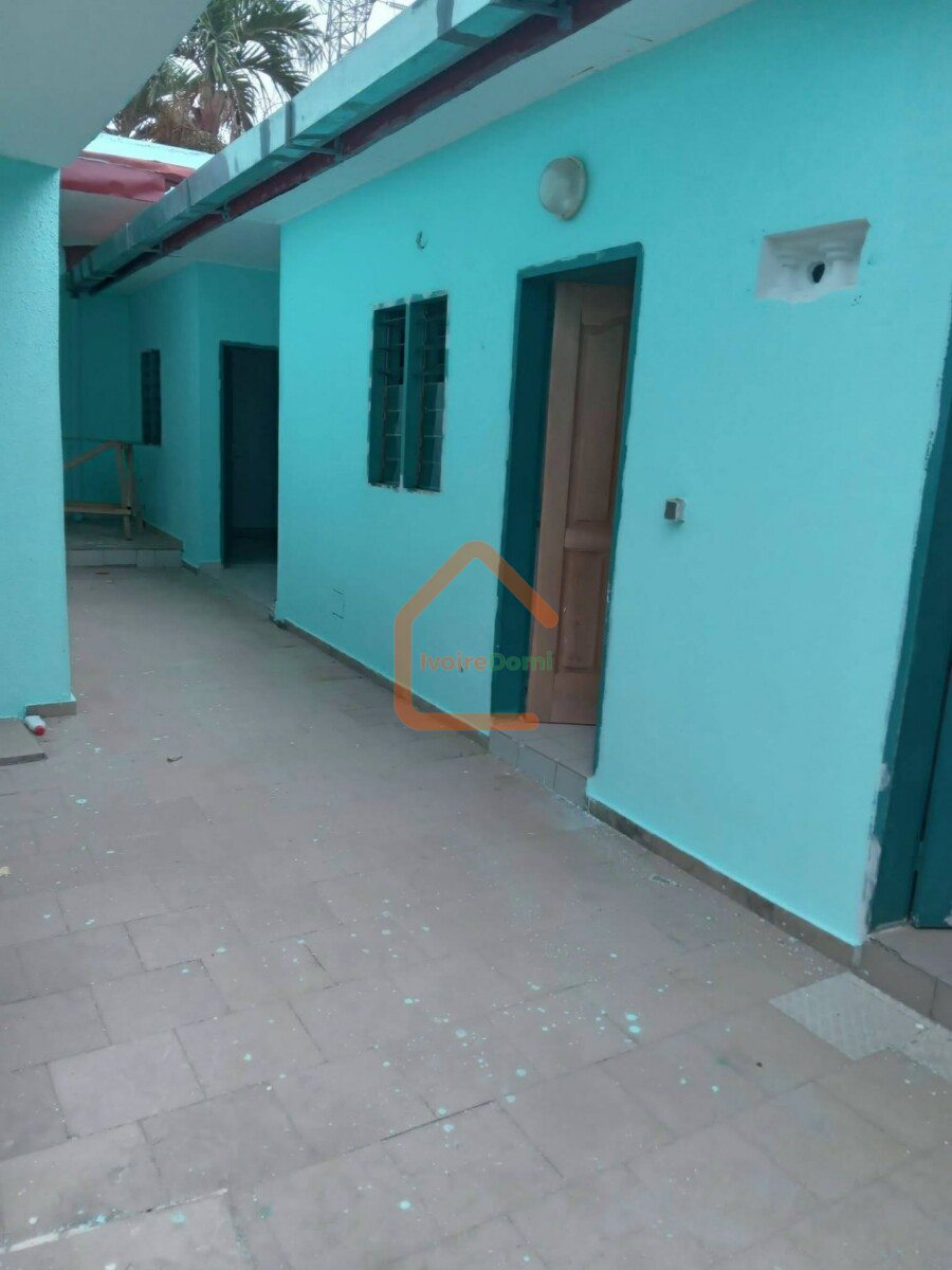 APPARTEMENT TRIPLEX EN LOCATION