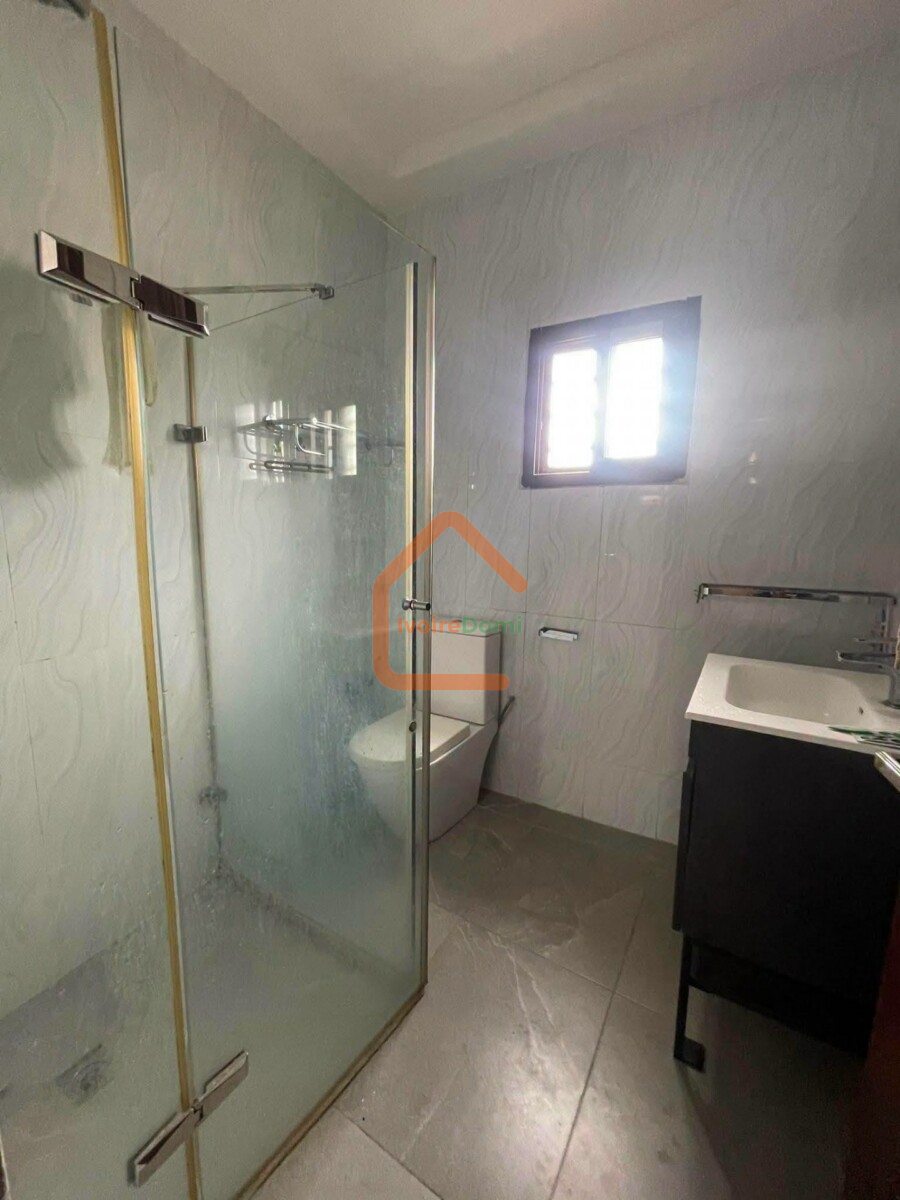 VILLA DUPLEX EN LOCATION ANGRE CHU