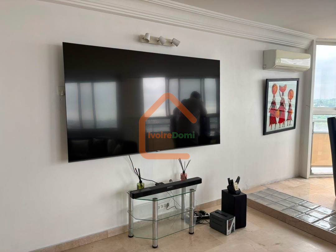 APPARTEMENT MEUBLE AU PLATEAU