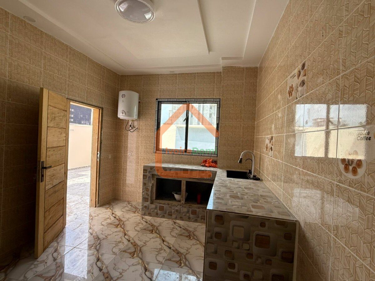 Villa triplex de 7 pièces à vendre à Angre château