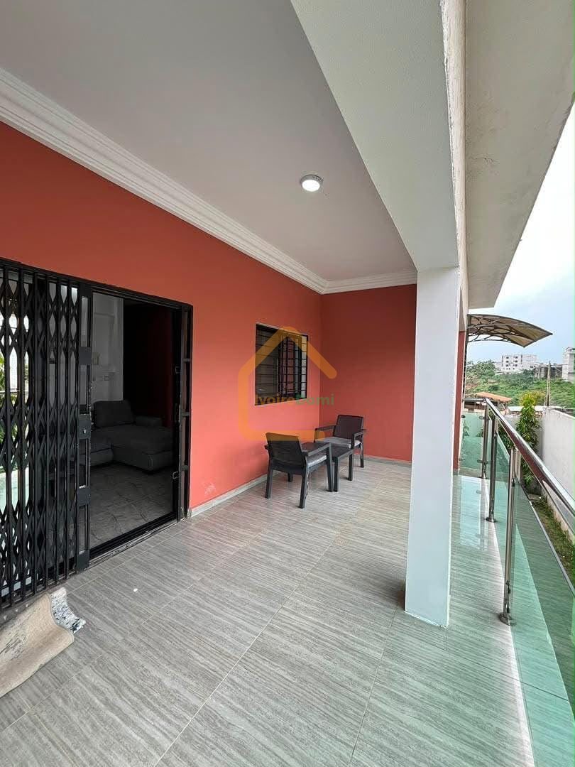 VILLA BASSE F5 SUR 1000M2 AU 2 PLATEAUX ENA ZONE RÉSIDENTIELLE