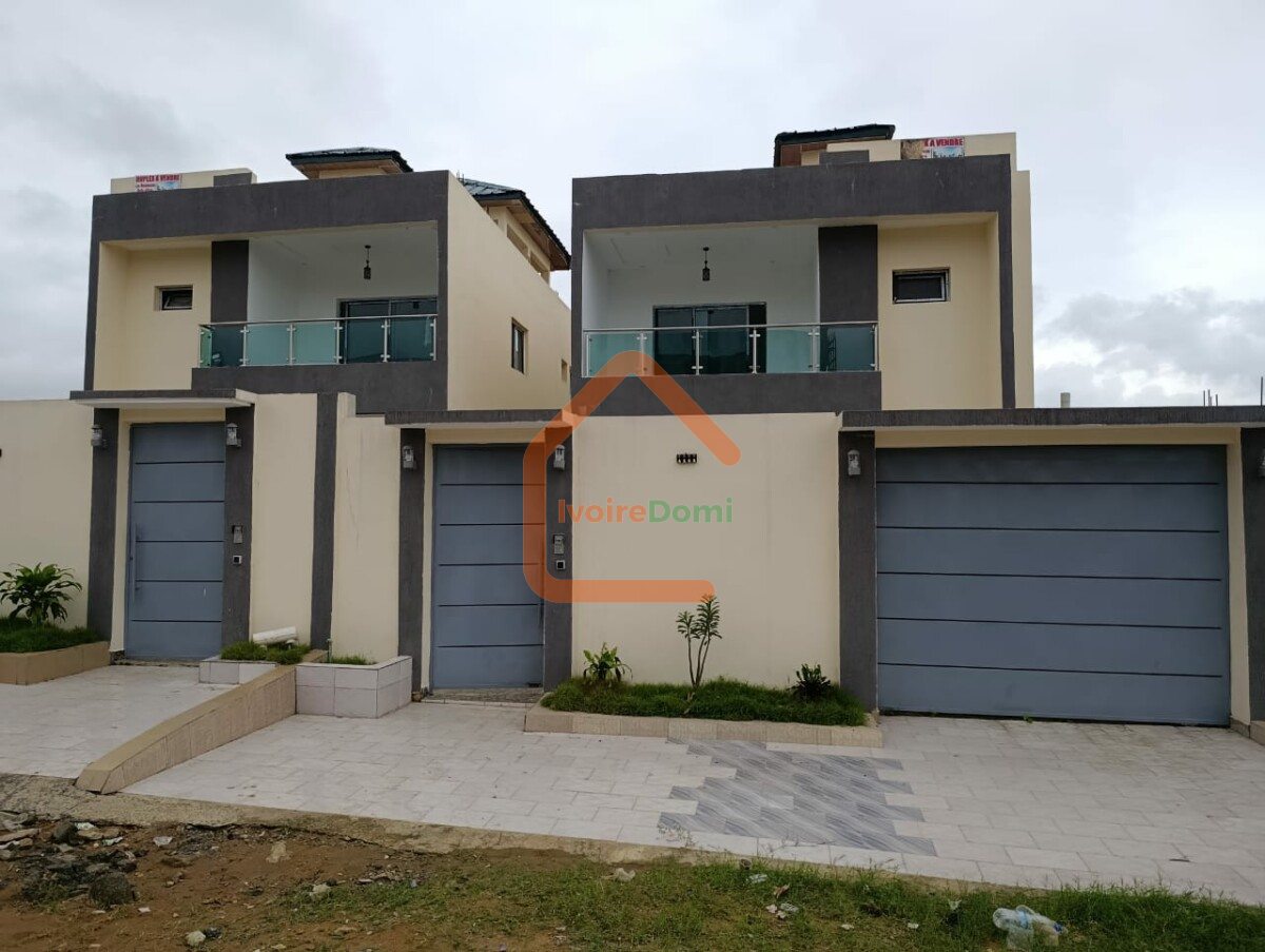 Villa triplex de 7 pièces à vendre à Angre château