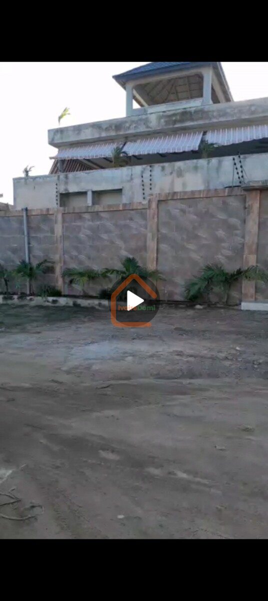 VILLA DUPLEX A VENDRE A BINGERVILLE