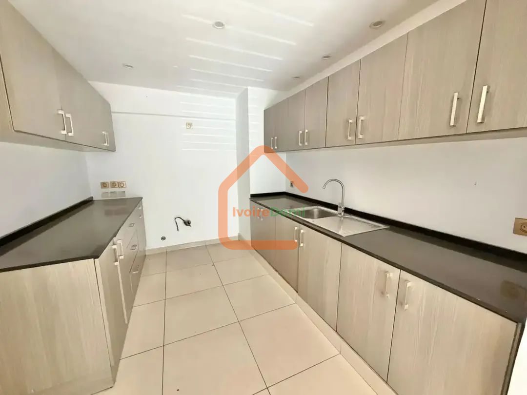 4 PIÈCES BON STANDING