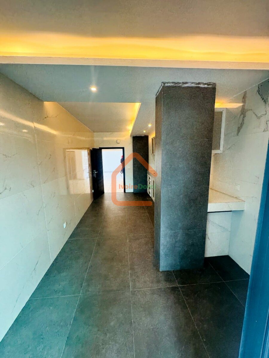 APPARTEMENT DE 4 PIÈCES HAUT STANDING