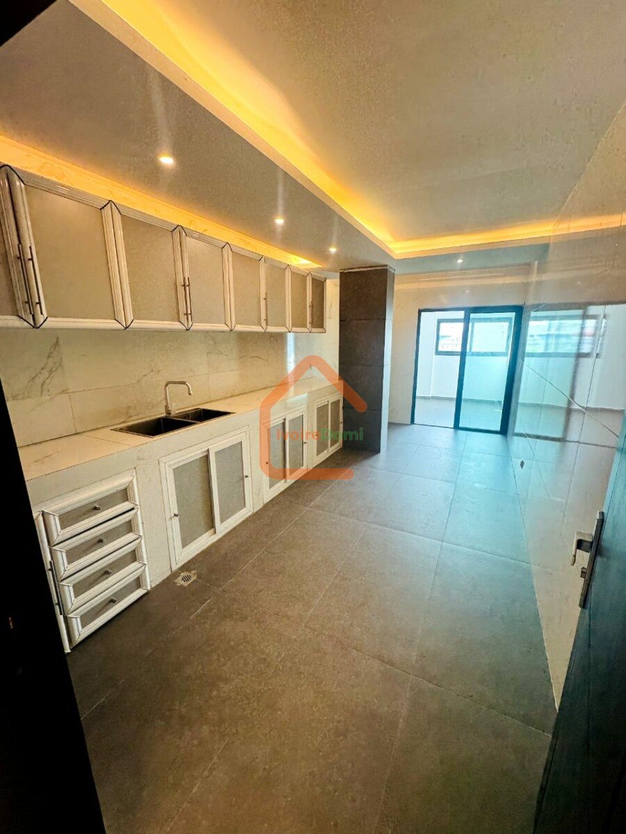APPARTEMENT DE 4 PIÈCES HAUT STANDING