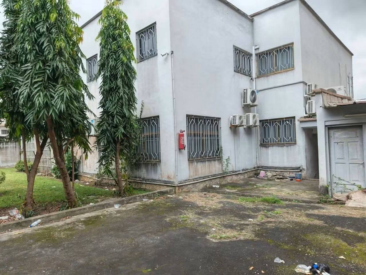 Villa duplex de 13 PIÈCES