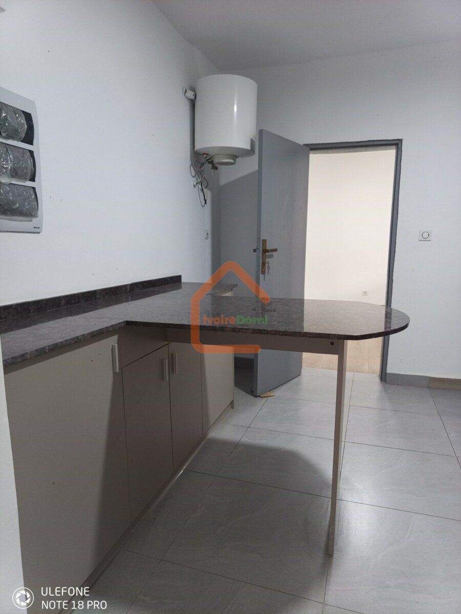 Villa de 5 pièces+1 bureau+ dépendance à BINGERVILLE Laurier 21
