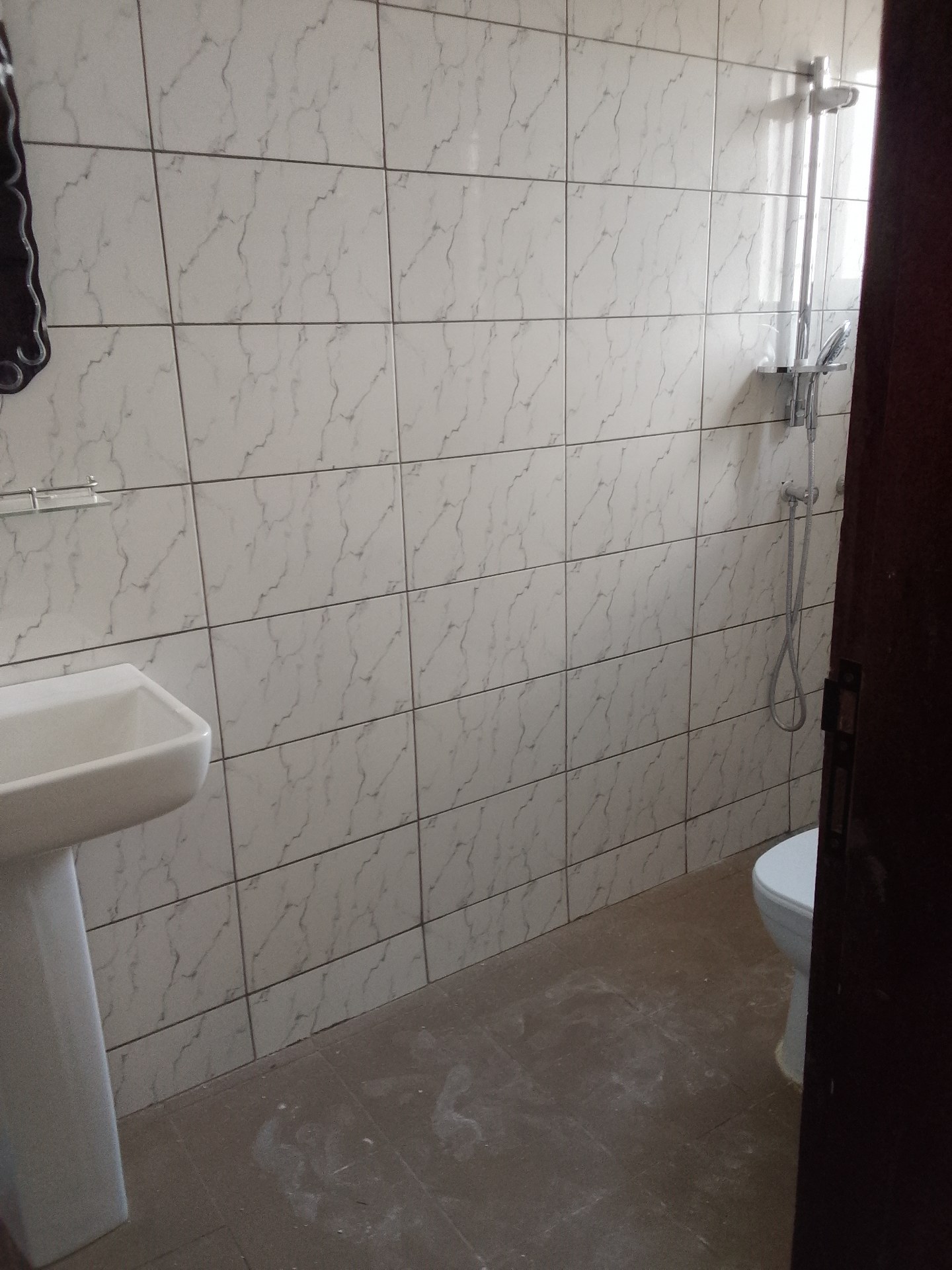 Appartements 2, 3,4 pièces à louer à bingerville Fehkesse derrière le cosim