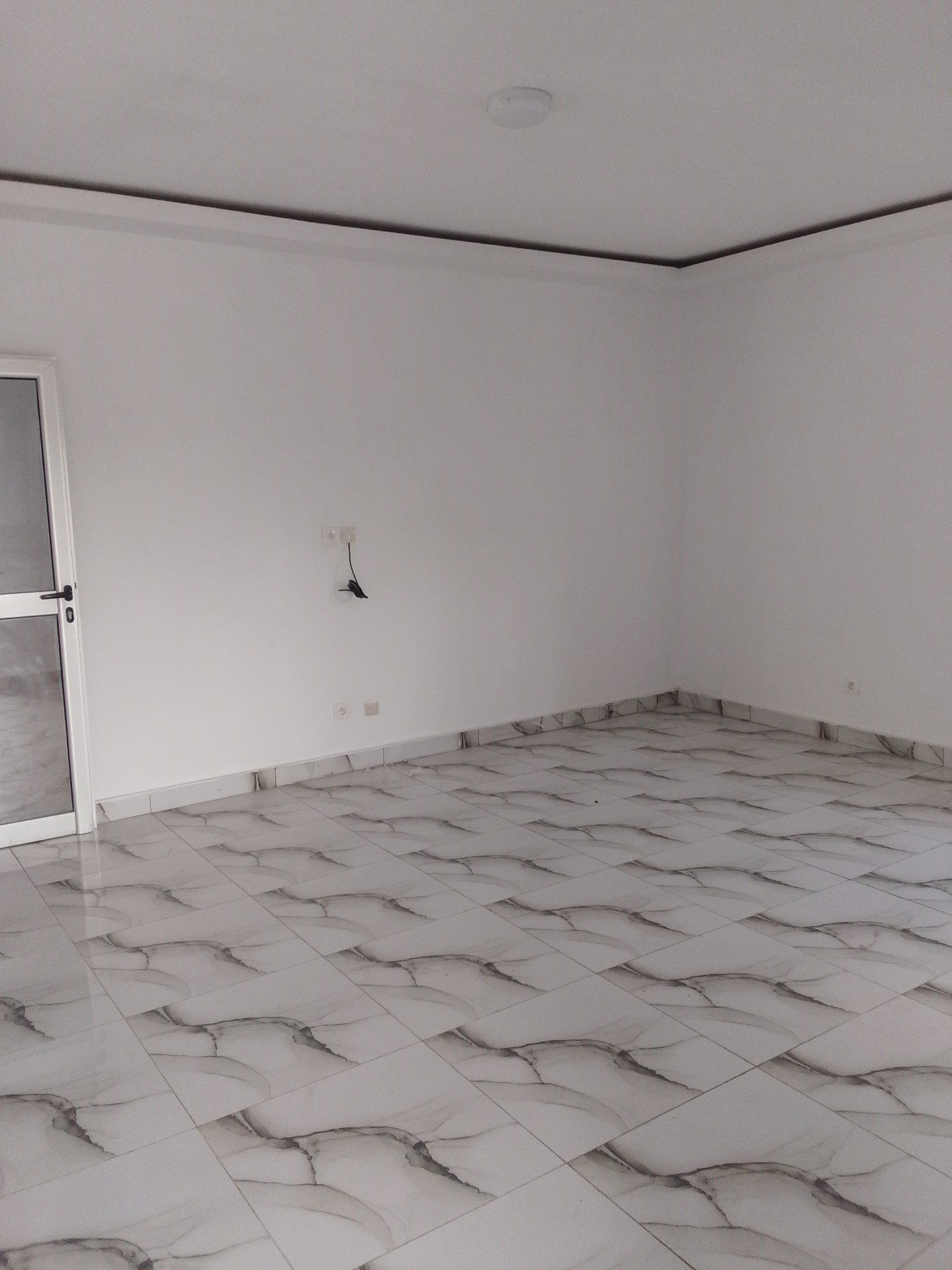 Appartements 2, 3,4 pièces à louer à bingerville Fehkesse derrière le cosim