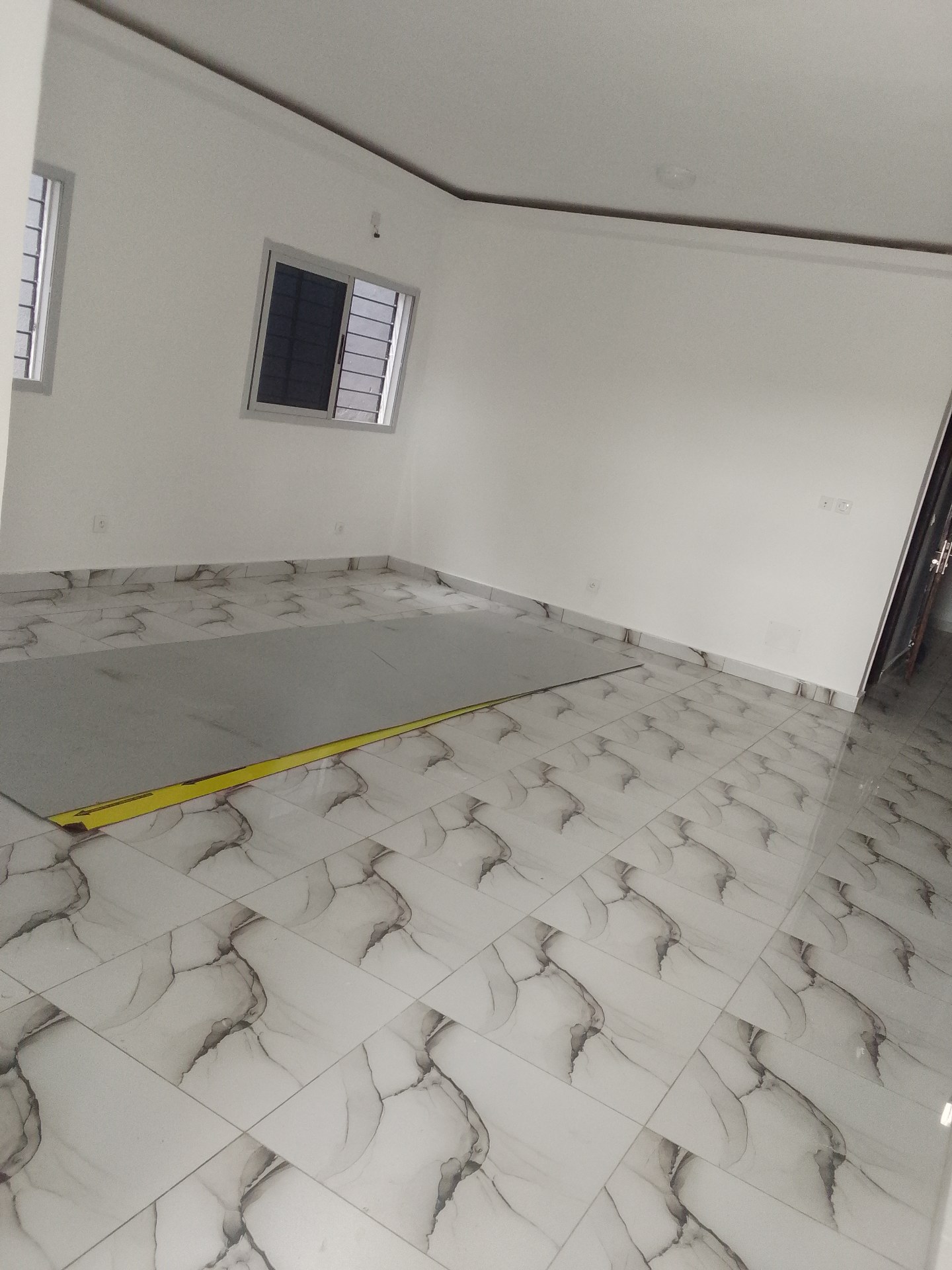 Appartements 2, 3,4 pièces à louer à bingerville Fehkesse derrière le cosim