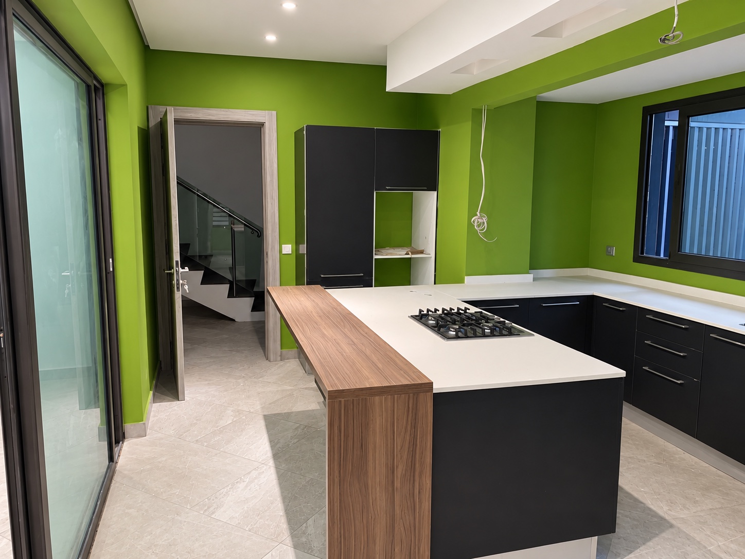 À LOUER – SOMPTUEUX DUPLEX DE 10 PIÈCES AVEC PISCINE