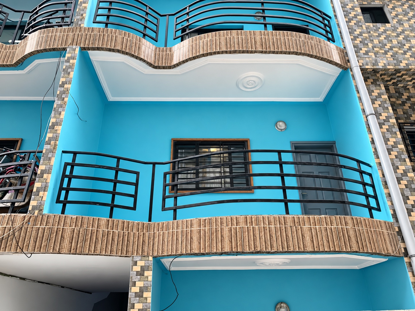 À LOUER – APPARTEMENT 3 PIÈCES À COCODY ABATTA