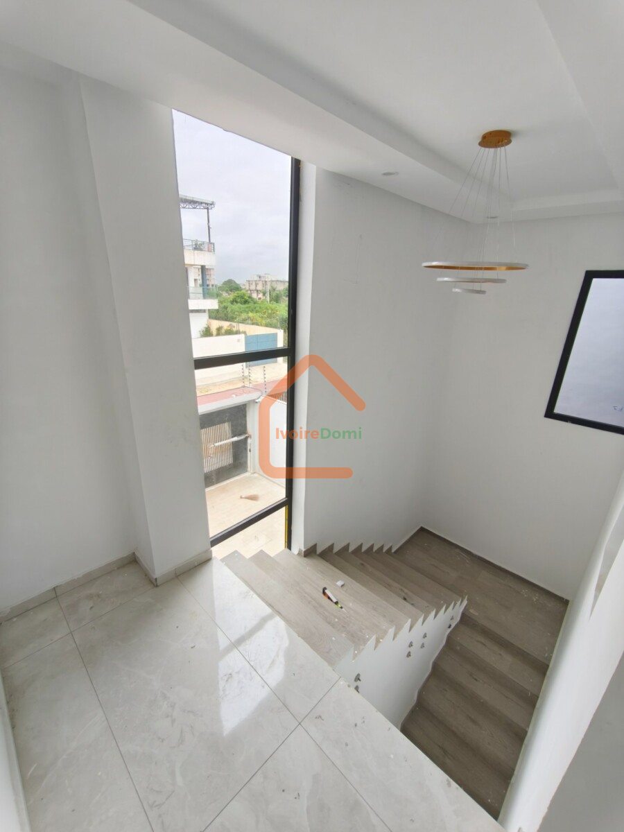 VILLA DUPLEX 6 PIECES EN VENTE BINGERVILLE