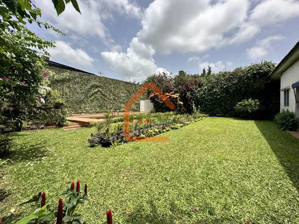 VILLA BASSE EN VENTE