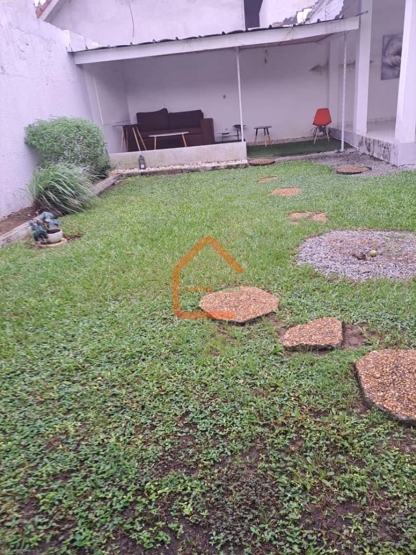 VILLA BASSE EN VENTE