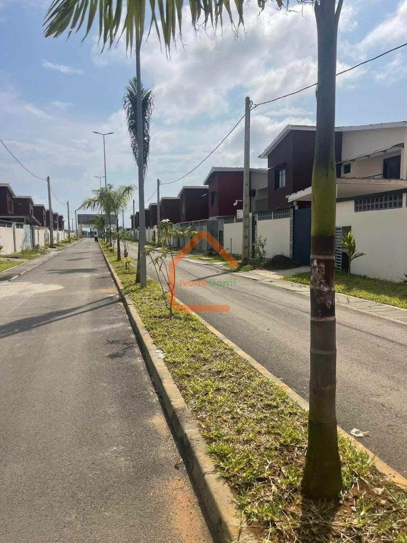 DUPLEX EN VENTE