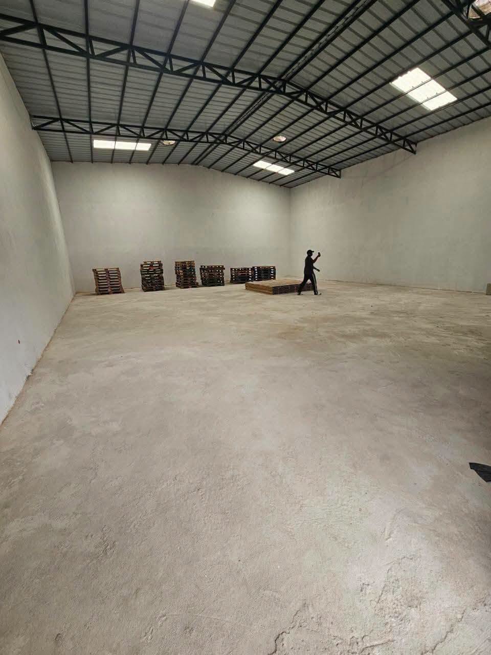 LOCATION D’ENTREPOT COMMERCIAL