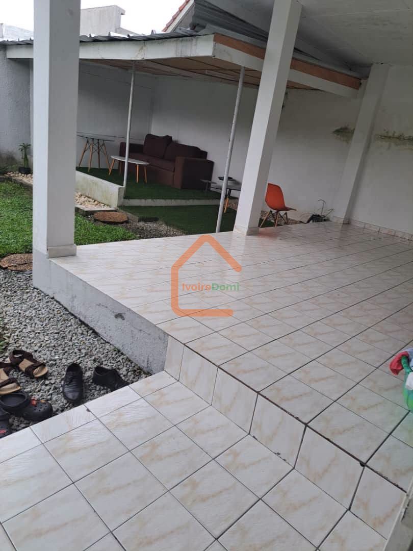 VILLA BASSE EN VENTE