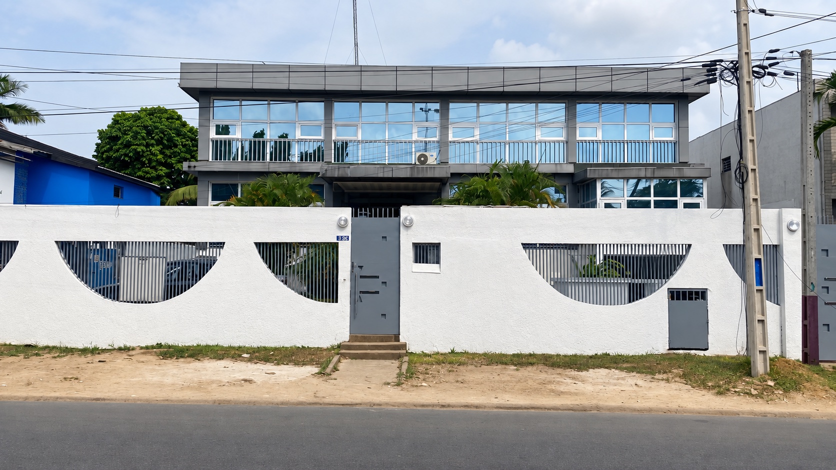 VILLA TRIPLEX À VENDRE – 2 PLATEAUX