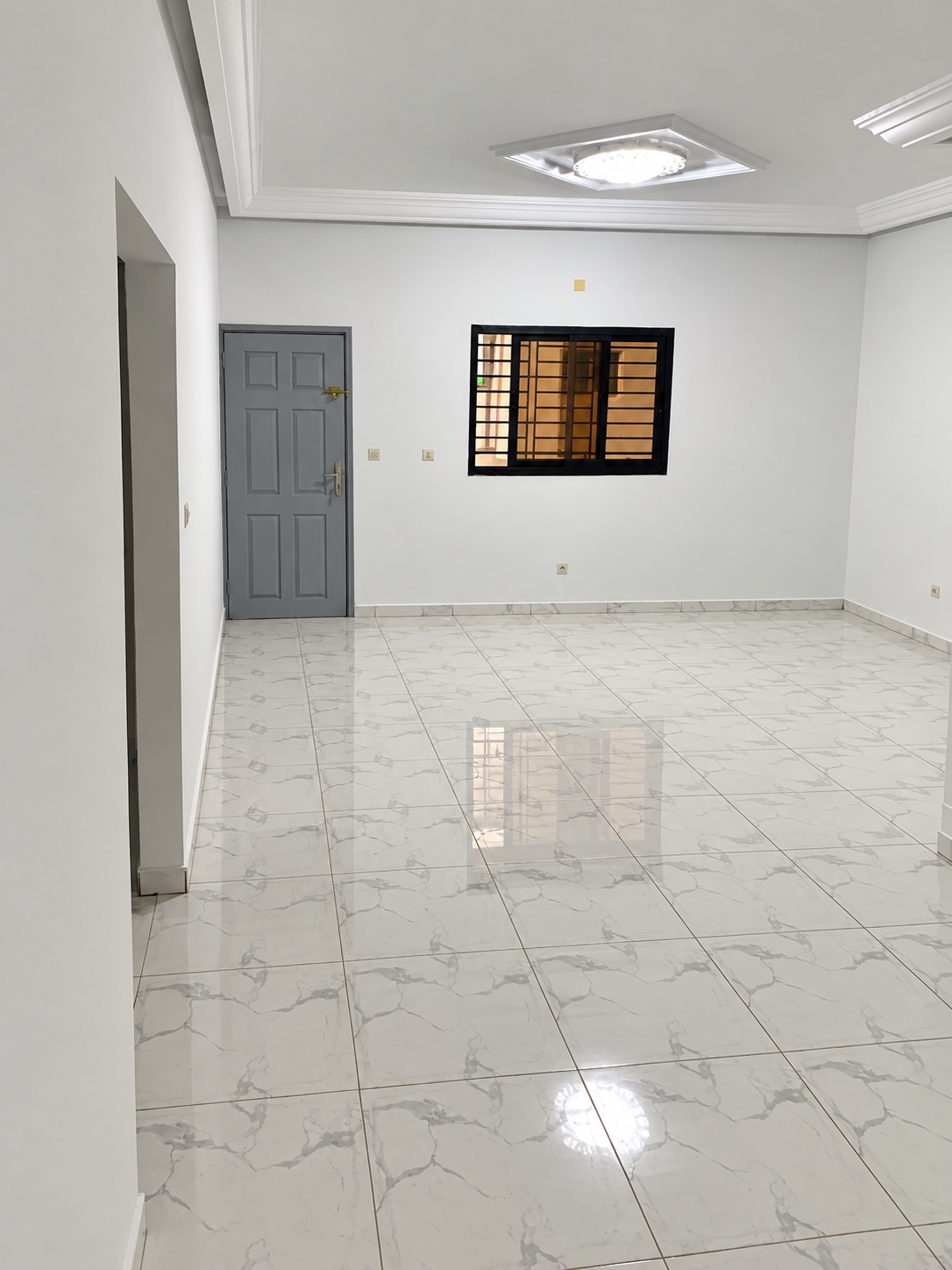 À LOUER – APPARTEMENT 3 PIÈCES À COCODY ABATTA