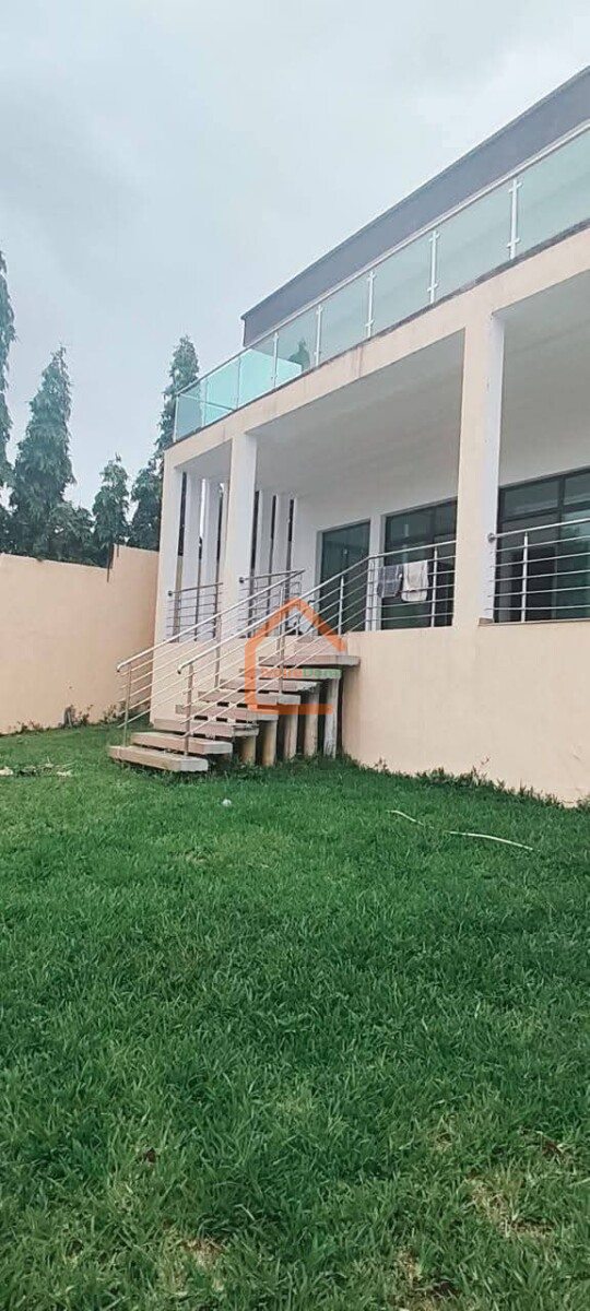 Villa de 11 pièces à vendre Riviera abata cité du port