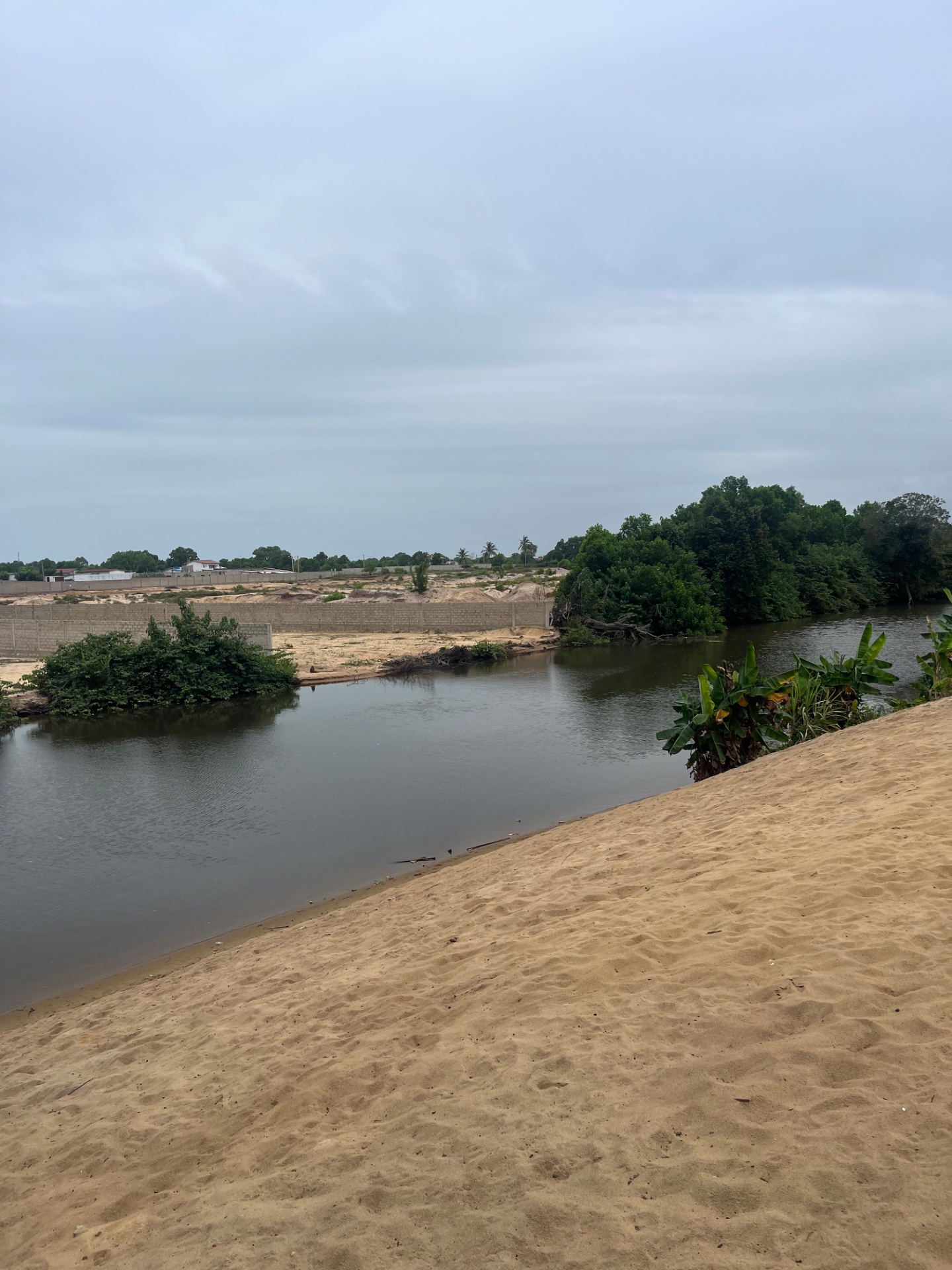 Terrain en vente à assouinde