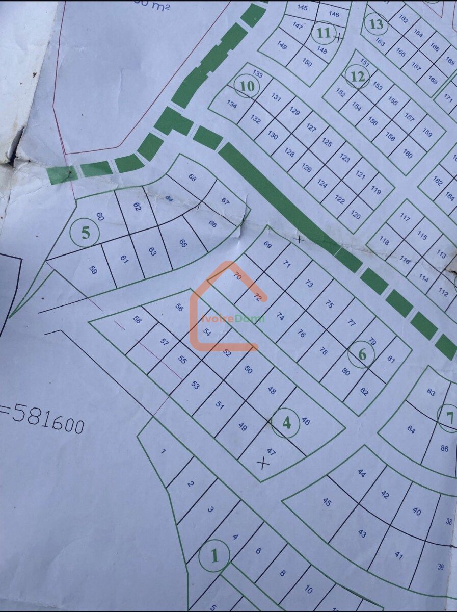 Vente 1 bloc de terrain de 10 lots sur terre ferme à la baie des milliardaires du côté Bbr