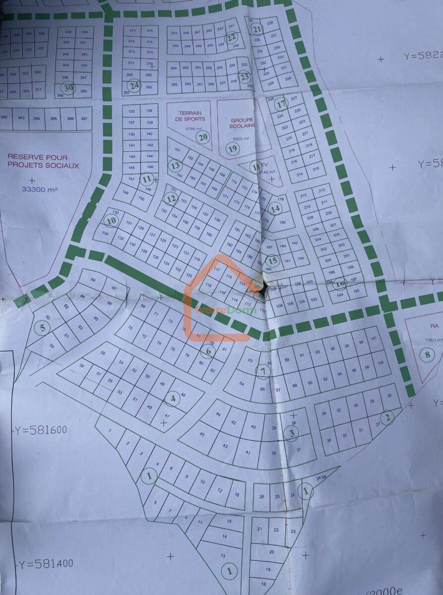 Vente 1 bloc de terrain de 10 lots sur terre ferme à la baie des milliardaires du côté Bbr