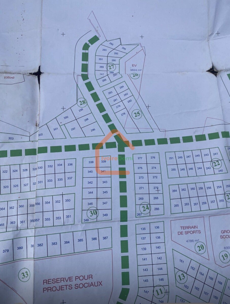 Vente 1 bloc de terrain de 10 lots sur terre ferme à la baie des milliardaires du côté Bbr