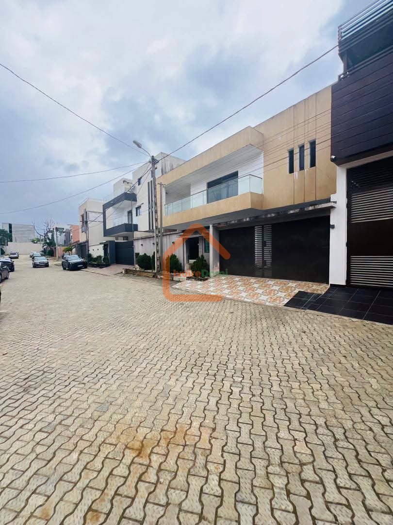 villa duplex a louer a cocody angre nouveau chu