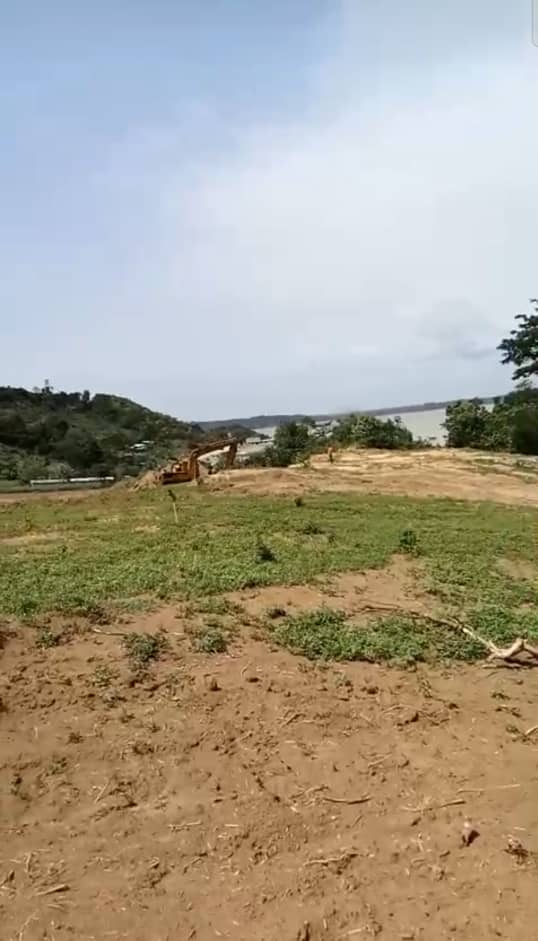 TERRAIN EN VENTE – BINGERVILLE ADJIN