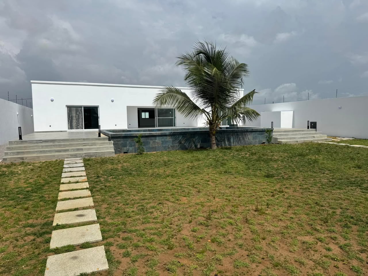 VILLA NEUVE EN BORDURE DE LAGUNE