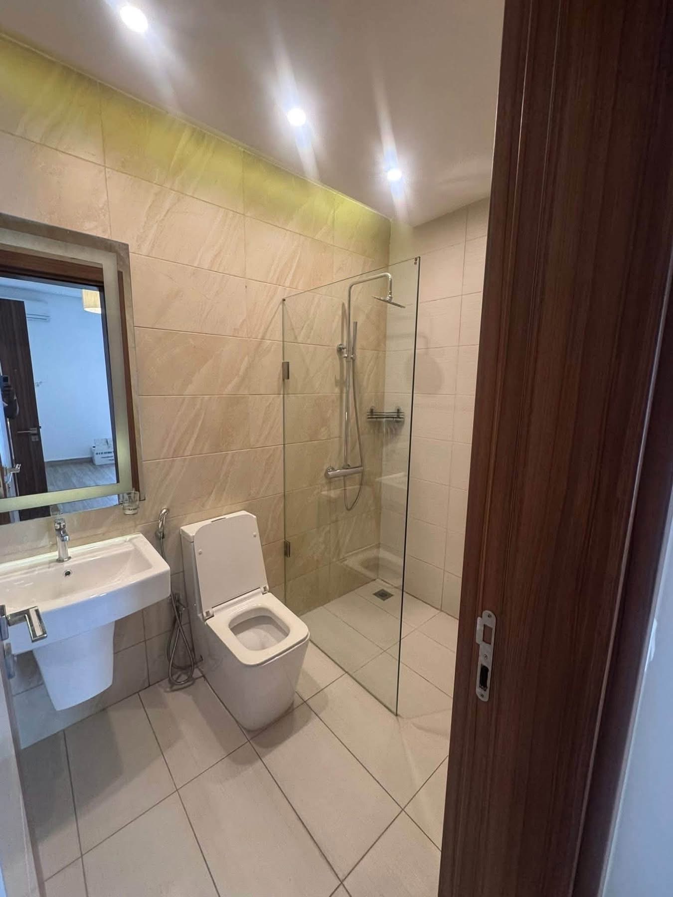 Location appartement 4 pièces Riviera bevers hills