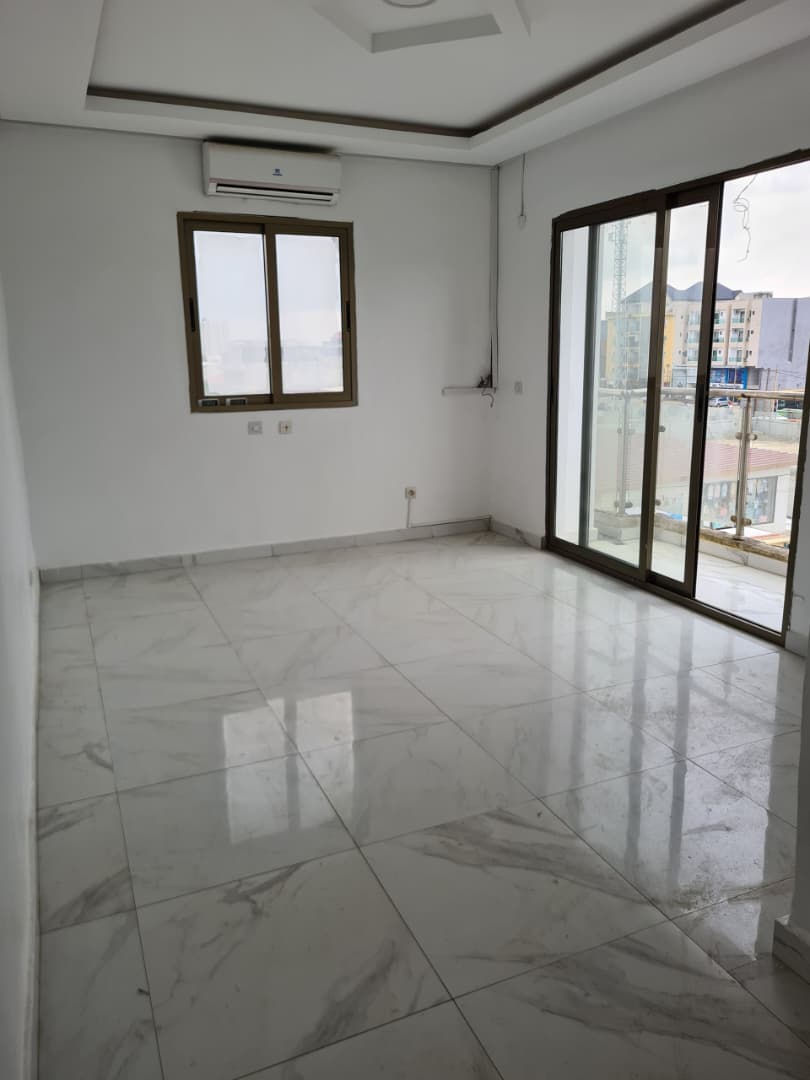 APPARTEMENT 3 PIECES CHU ANGRE