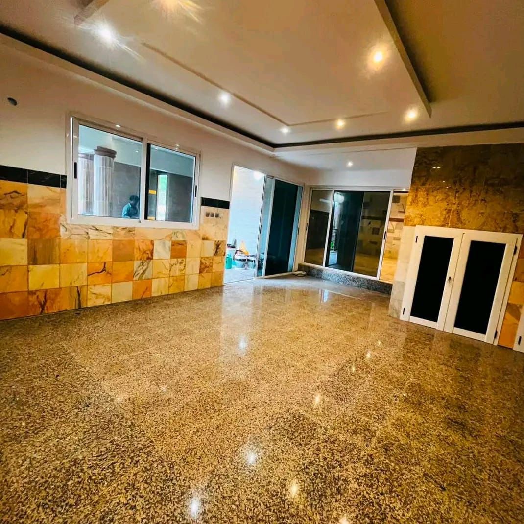 Villa duplex de 15 pièces