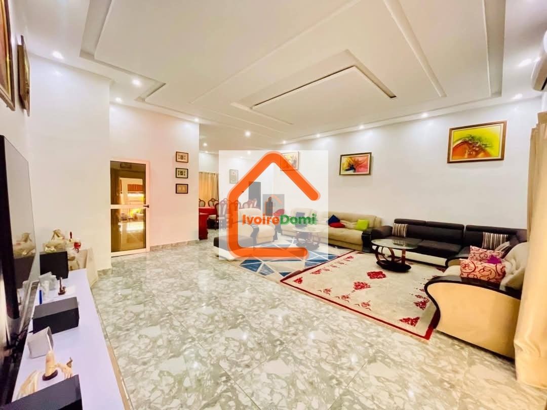 À VENDRE UNE SUBLIME VILLA DE 05 PIÈCES + UNE INDÉPEND