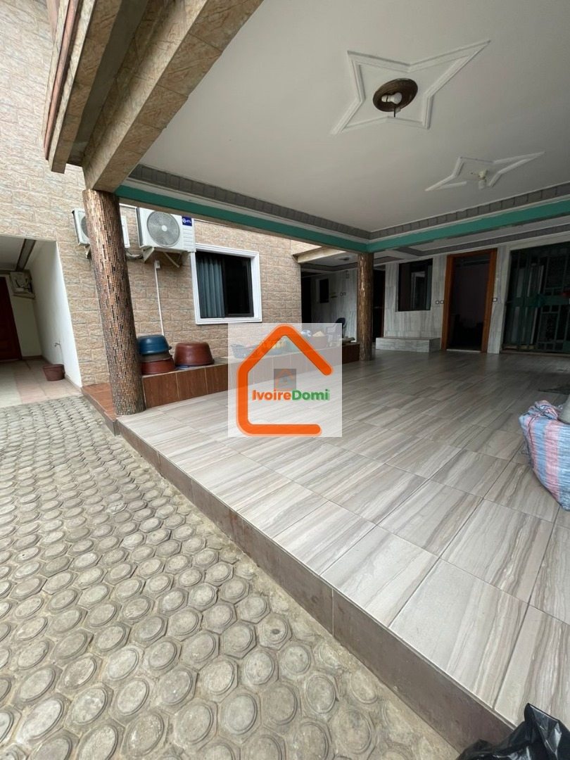 *EN VENTE COCODY RIVIERA GOLF1*🇨🇮🏘 *COCODY RIVIERA GOLF I* *UNE SUPERBE VILLA DE 22 PI