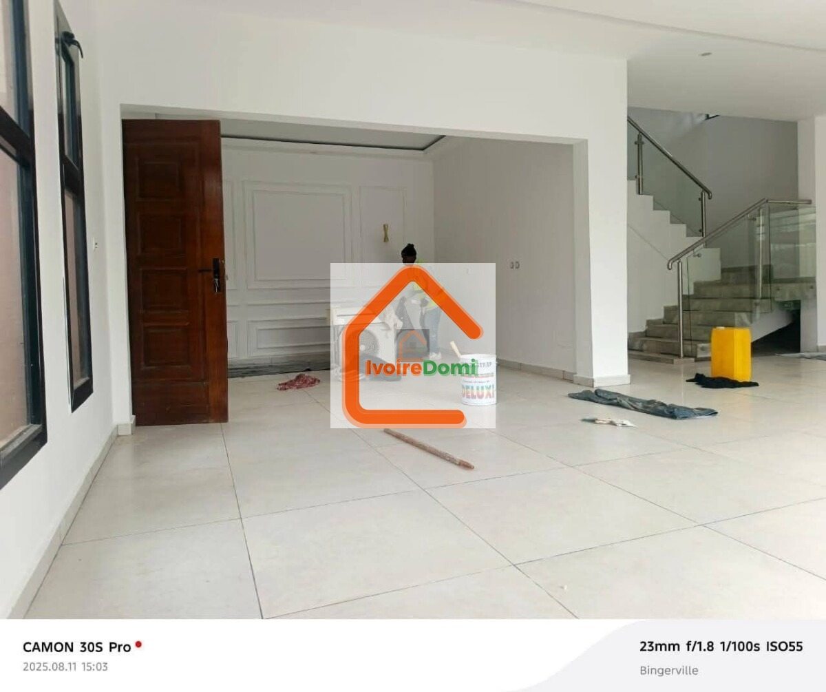 ✅*MAISON EN VENTE* ✅*BINGERVILLE PALAIS* ✅*CITÉ BACID* Pour cause de départ.
