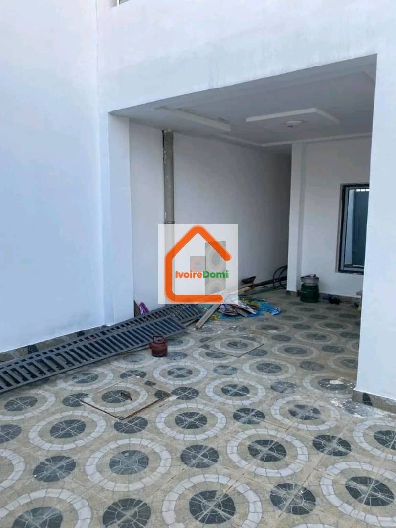 *COCODY ANGRÉ 10 EM TRANCHE* ENCORE UNE VILLA DISPONIBLE.