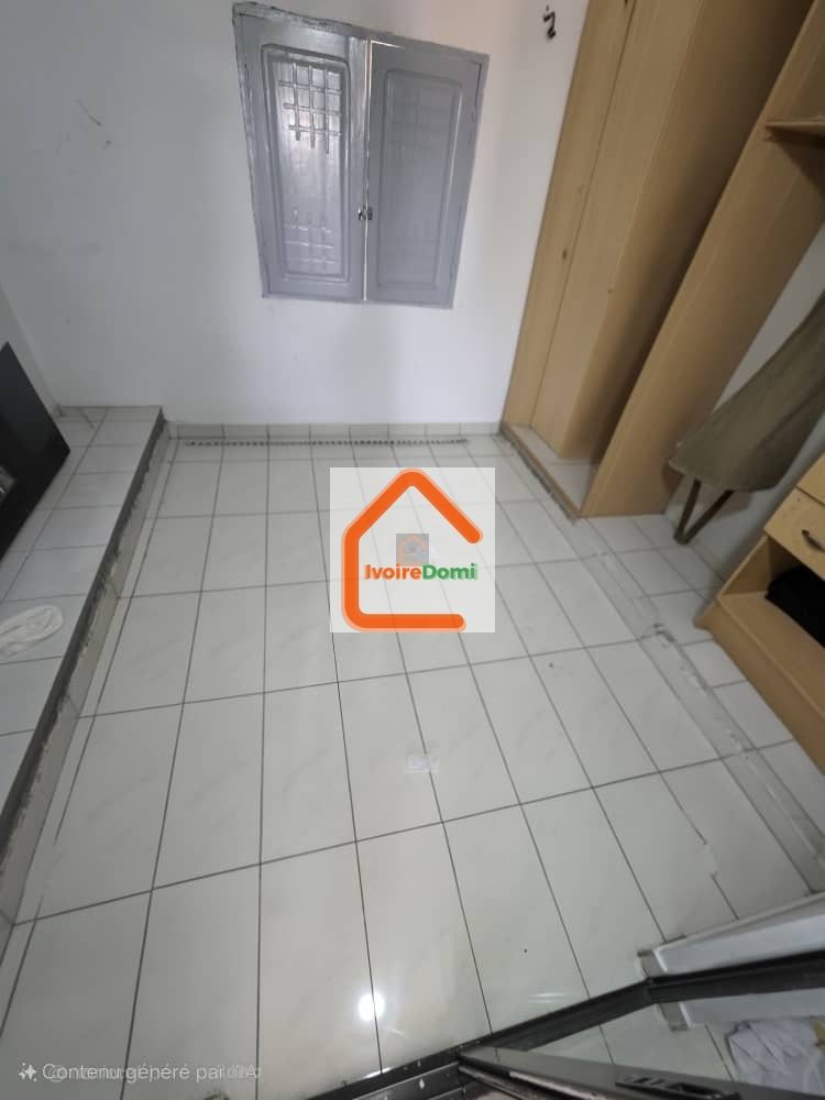 Duplex *6 pièces*( 4 chambres 2 salon 1 salle à manger) à louer à grand bassam