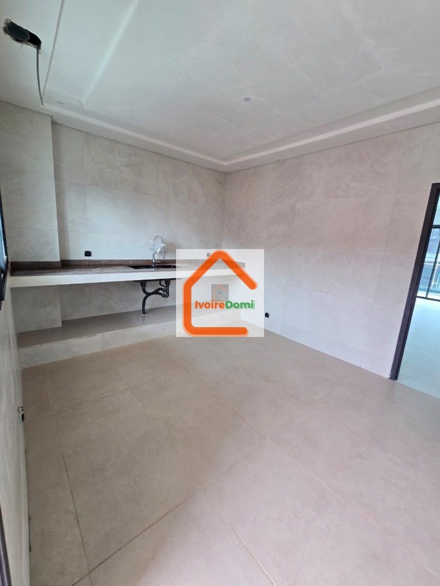 Nous mettons en location plusieurs appartements très hauts de gamme dans un immeuble