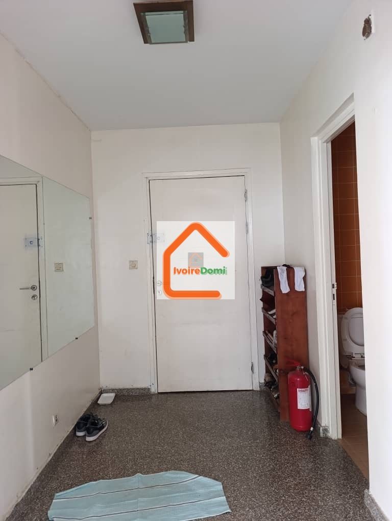 À la riviera golf dans les caddys, un grand appartement de 5 pièces au 5e étage