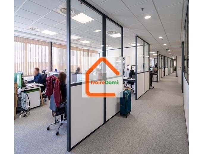 CLOISON DE BUREAU