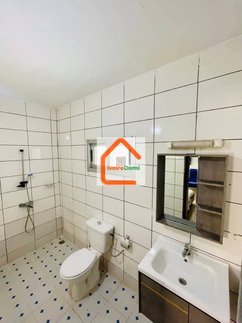 À VENDRE UNE SUBLIME VILLA DE 05 PIÈCES + UNE INDÉPEND
