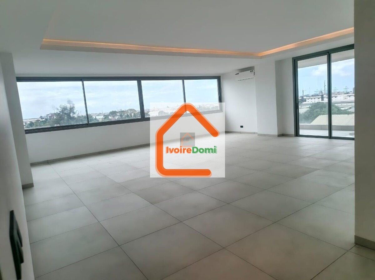 EN LOCATION UN APPARTEMENT 5 PIÈCES HAUT STANDING 📍Abidjan Zone 4 A Proximité de cap Sud