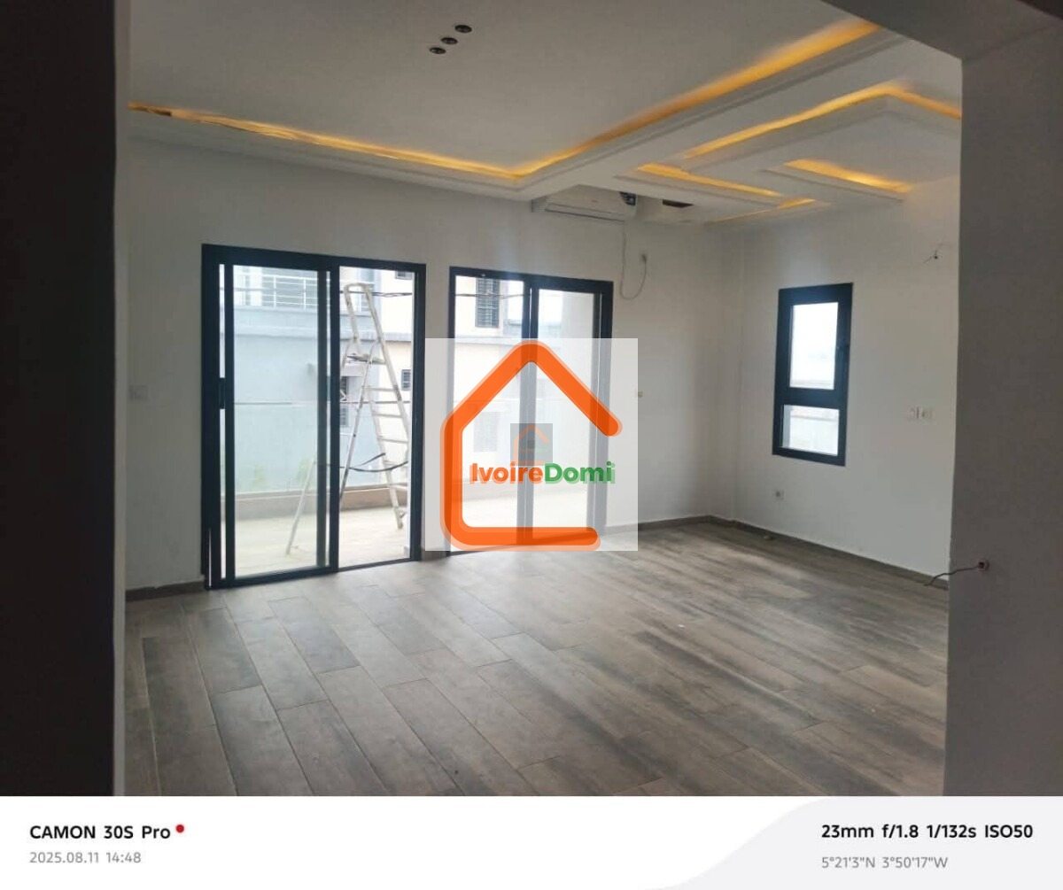 ✅*MAISON EN VENTE* ✅*BINGERVILLE PALAIS* ✅*CITÉ BACID* Pour cause de départ.