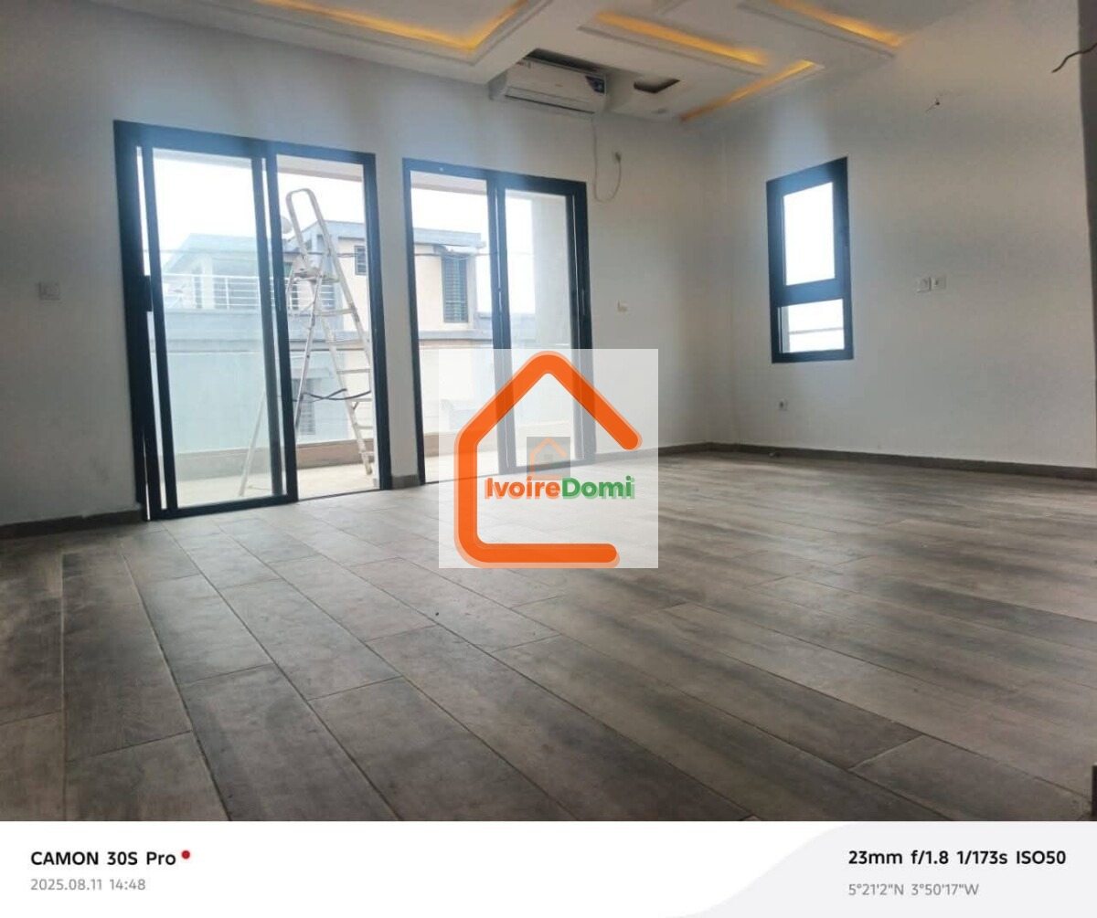 ✅*MAISON EN VENTE* ✅*BINGERVILLE PALAIS* ✅*CITÉ BACID* Pour cause de départ.