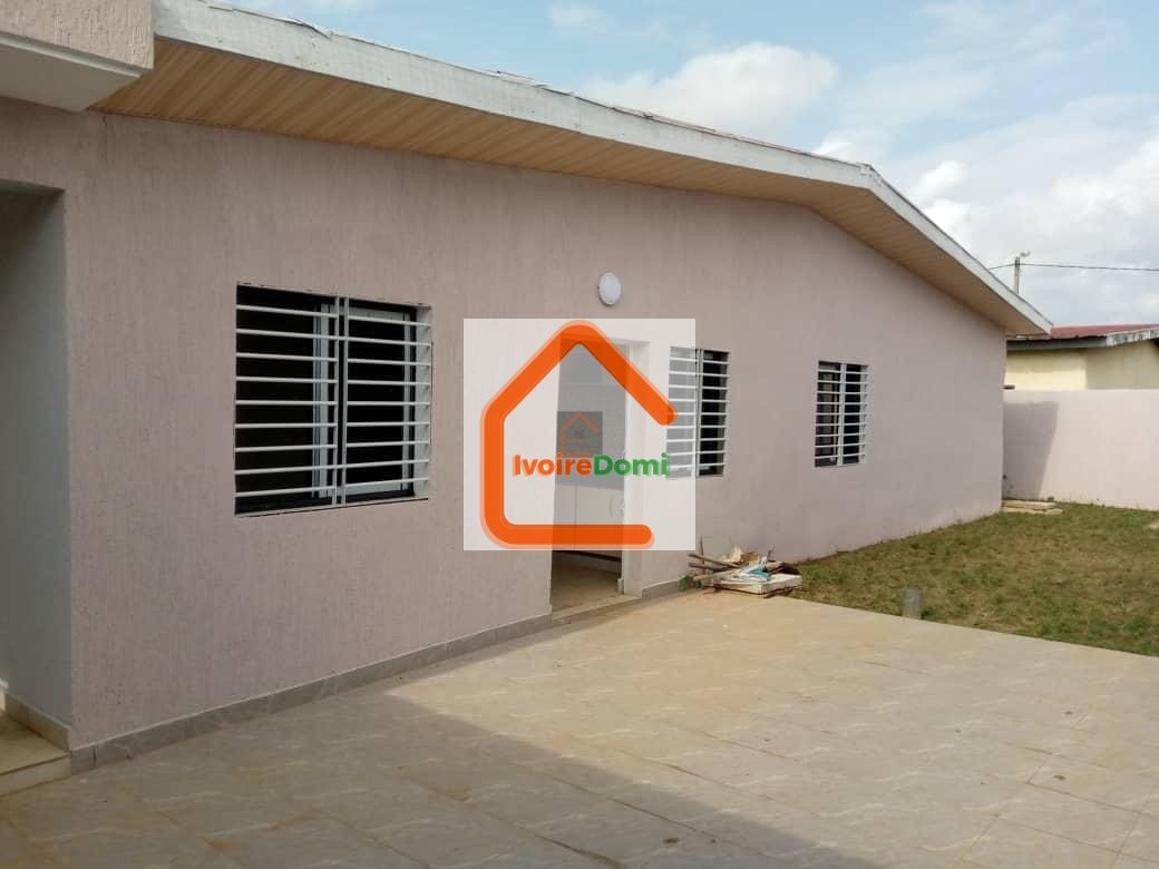 À LOUER – 3 Villas Basses de 4 Pièces à Bingerville, Cité Laurier 20 📍